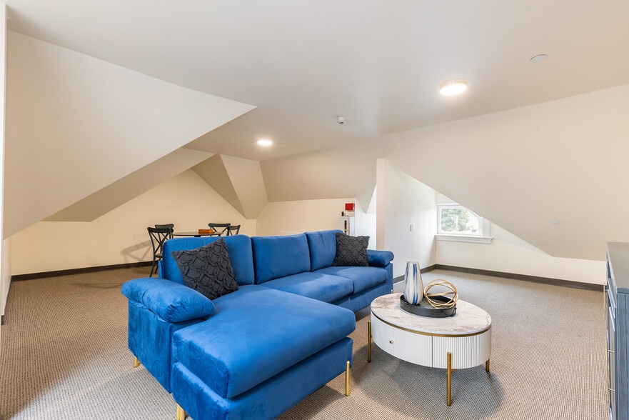 More Photos Of 423 Seminary St, Napa Specialty For Sale