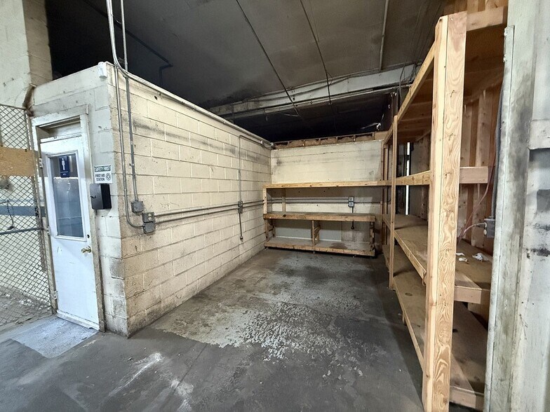 More Photos Of 218 Mechanic St, Waterville Manufacturing For Lease