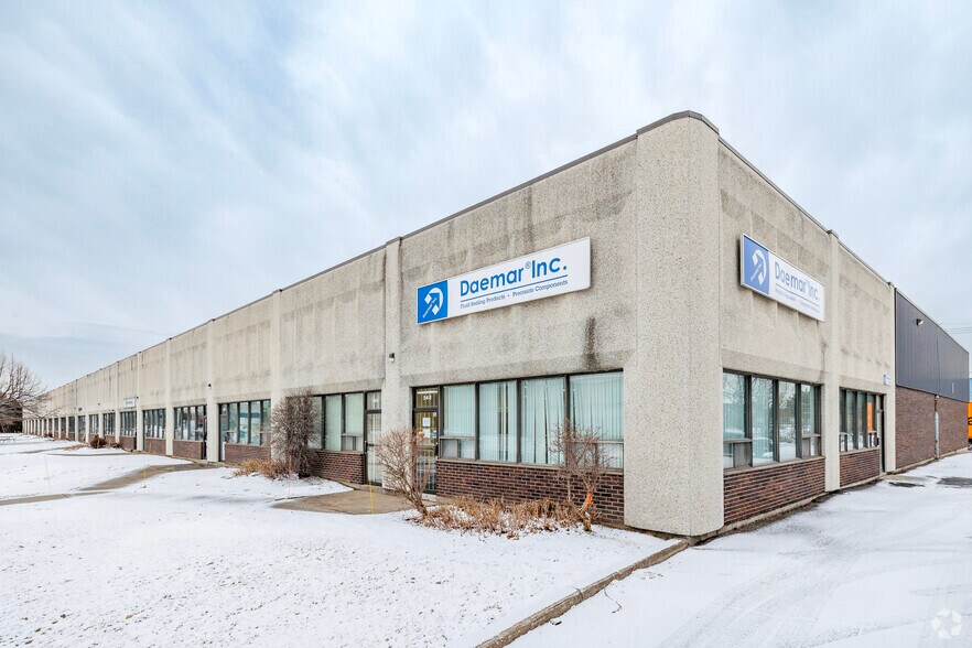 Primary Photo Of 500-548 Av Meloche, Dorval Warehouse For Lease