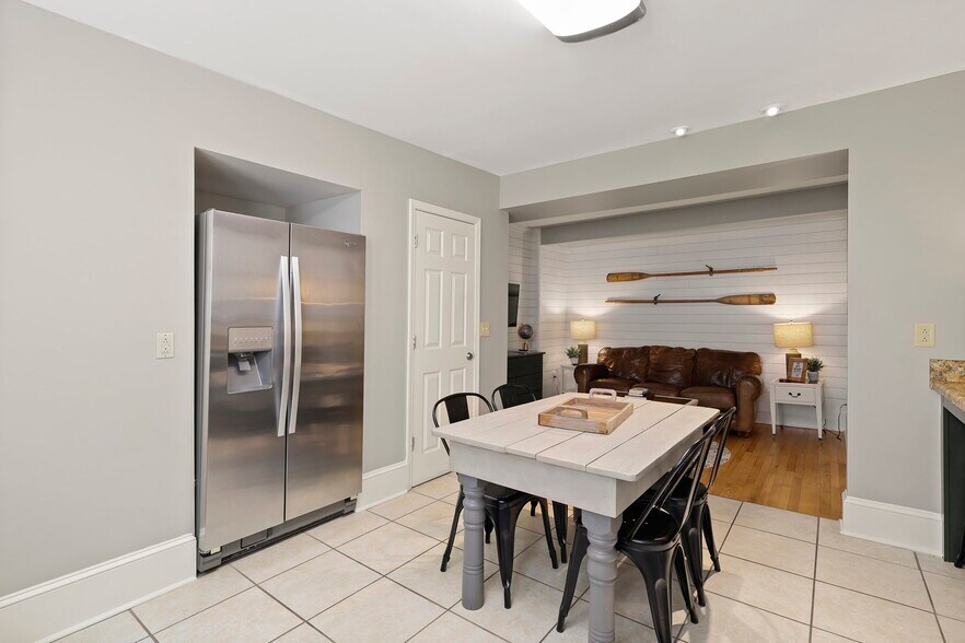 More Photos Of 100 S Railroad Ave, Damascus Apartments For Sale