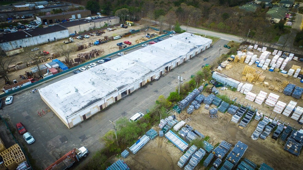 More Photos Of 266 Middle Island Rd, Medford Manufacturing For Sale