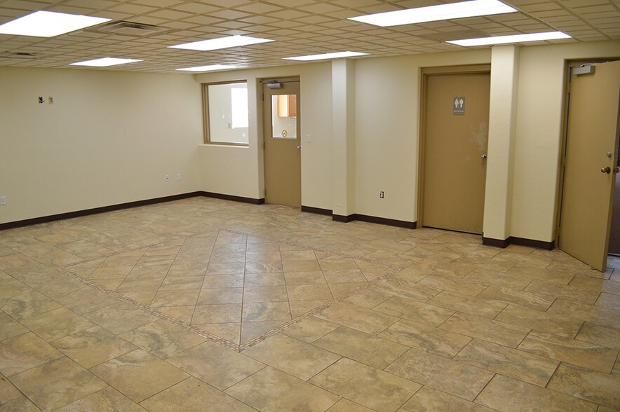 More Photos Of 3120 S Ann Arbor Ave, Oklahoma City Manufacturing For Sale