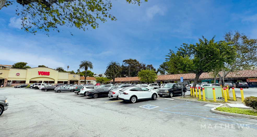 Primary Photo Of 1440-1450 W 25th St, San Pedro Supermarket For Lease