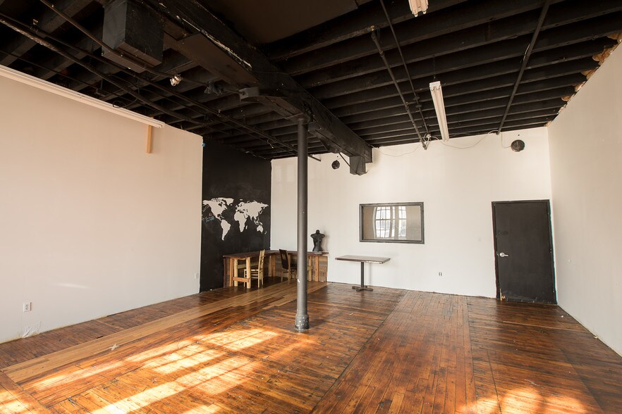 More Photos Of 70 Spruce St, Paterson Warehouse For Sale