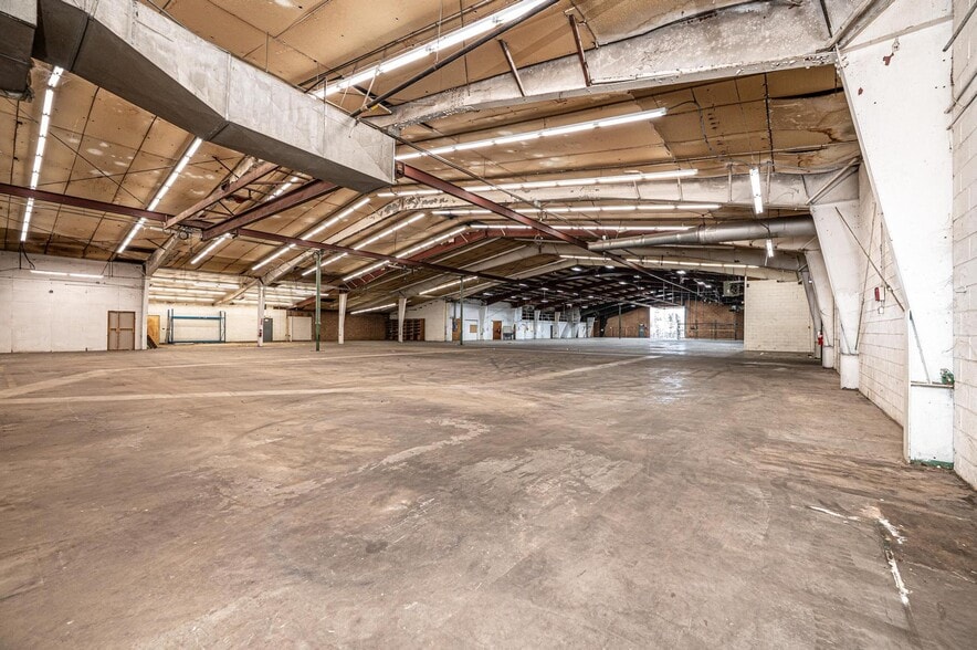 More Photos Of 7626 Cavalier Way, Connellys Springs Warehouse For Lease