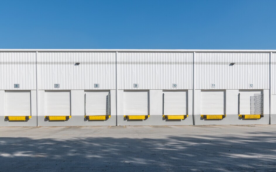 More Photos Of 198 Gulfstream Rd, Savannah Warehouse For Lease