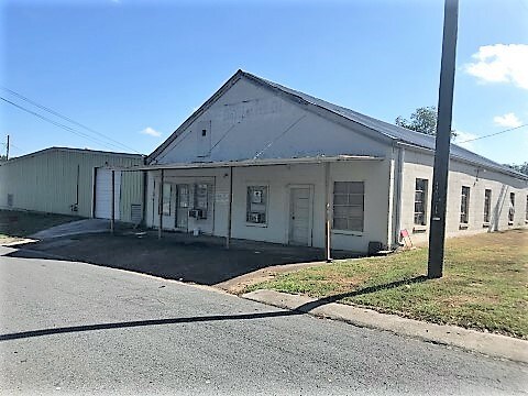 More Photos Of 217 Sparkman St SW, Hartselle Warehouse For Sale