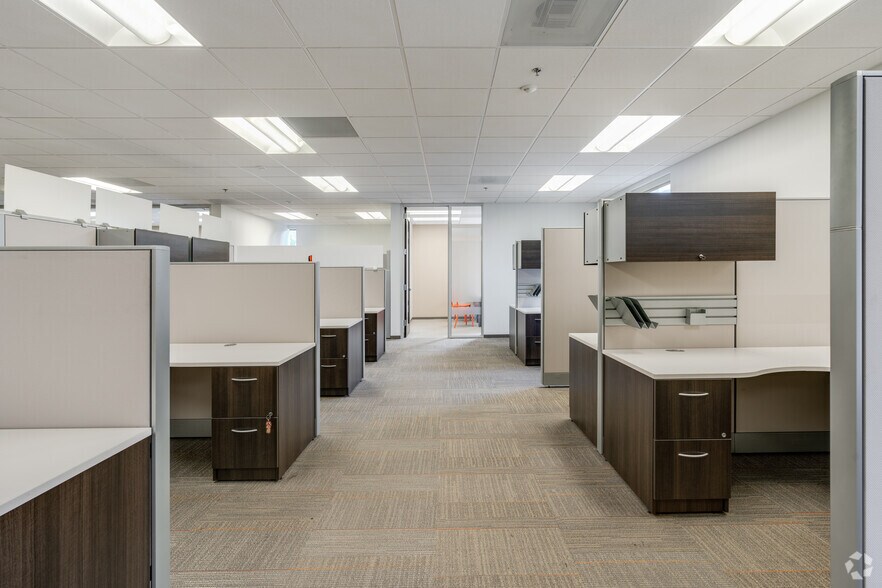 More Photos Of 800 W Chestnut Ave, Monrovia Office For Lease