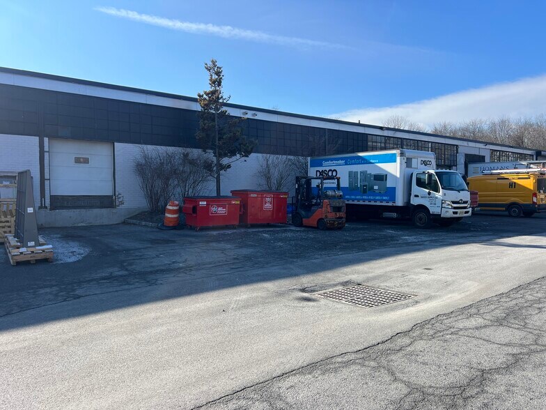 More Photos Of 102 Fairview Park Dr, Elmsford Warehouse For Lease