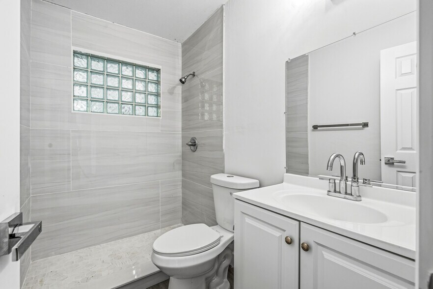 More Photos Of 662 Granada St, Fort Pierce Apartments For Sale