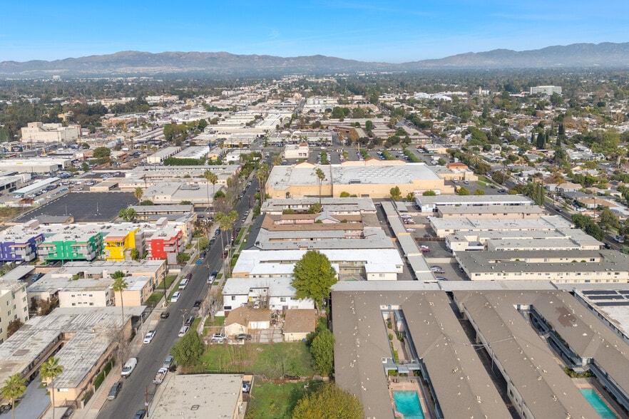 More Photos Of 6632 Darby Ave, Reseda Apartments For Sale