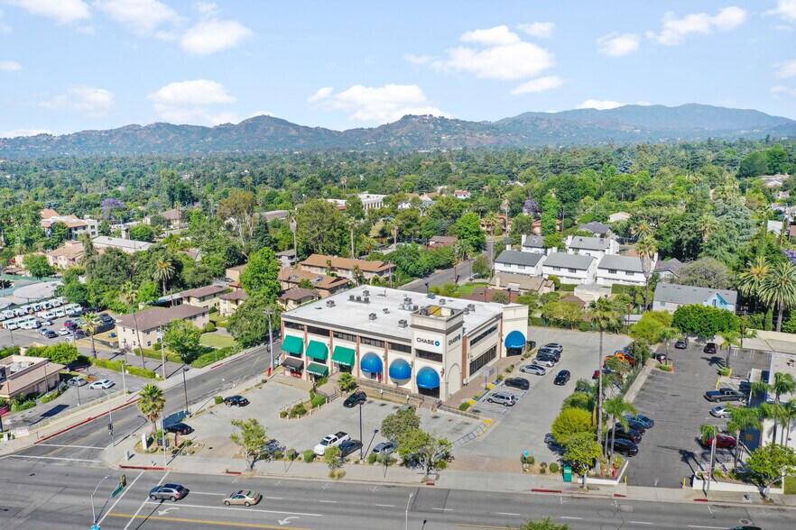 More Photos Of 2333 N Lake Ave, Altadena Storefront Retail Office For Sale