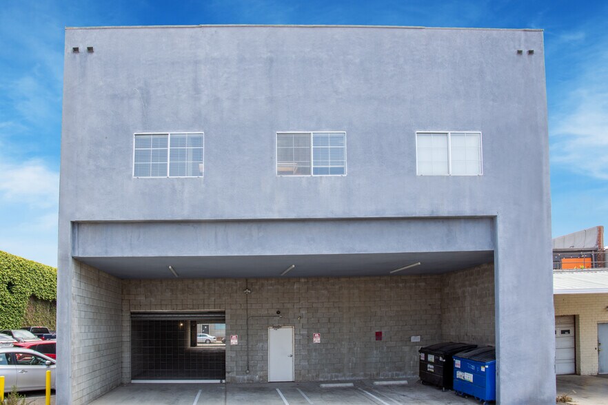 More Photos Of 2229 Barry Ave, Los Angeles Office For Lease