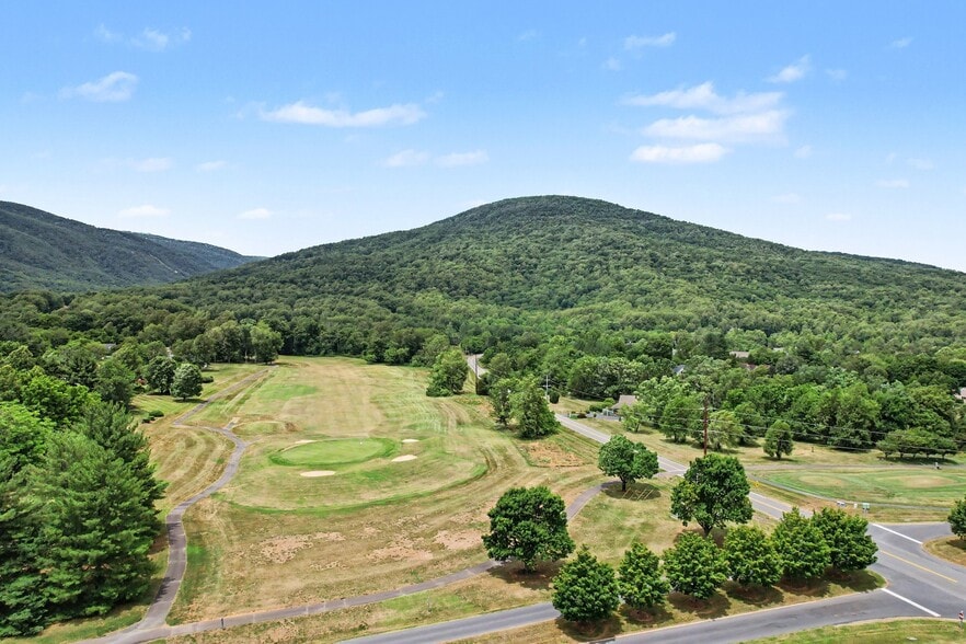 More Photos Of 390 Saddleback Knl, Nellysford Specialty For Sale