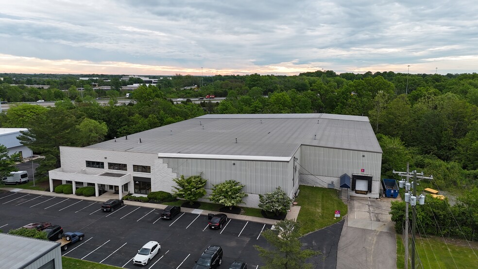 More Photos Of 11420 Deerfield Rd, Blue Ash Warehouse For Lease