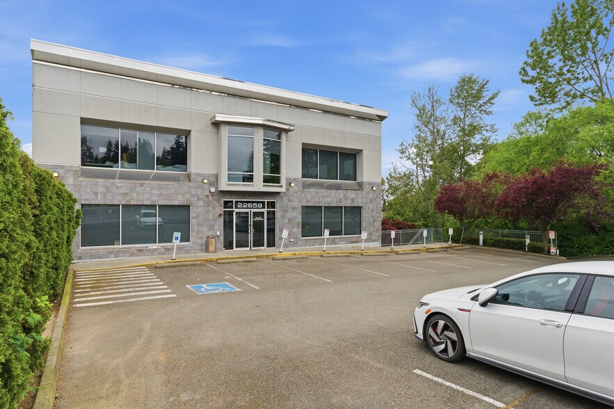 More Photos Of 22659 Pacific Hwy S, Des Moines Flex For Sale
