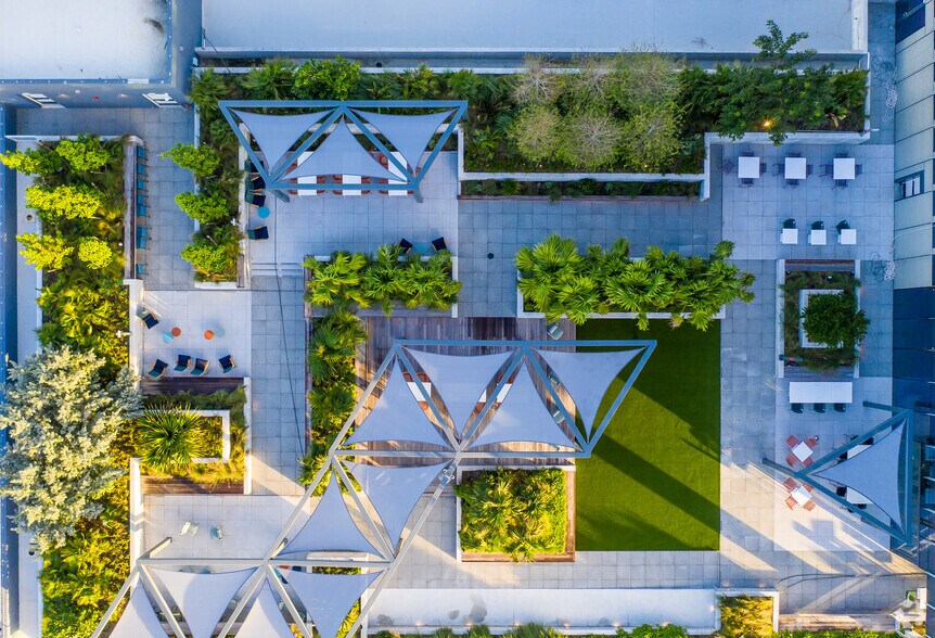 More Photos Of 545 NW 26th St, Miami Office For Lease