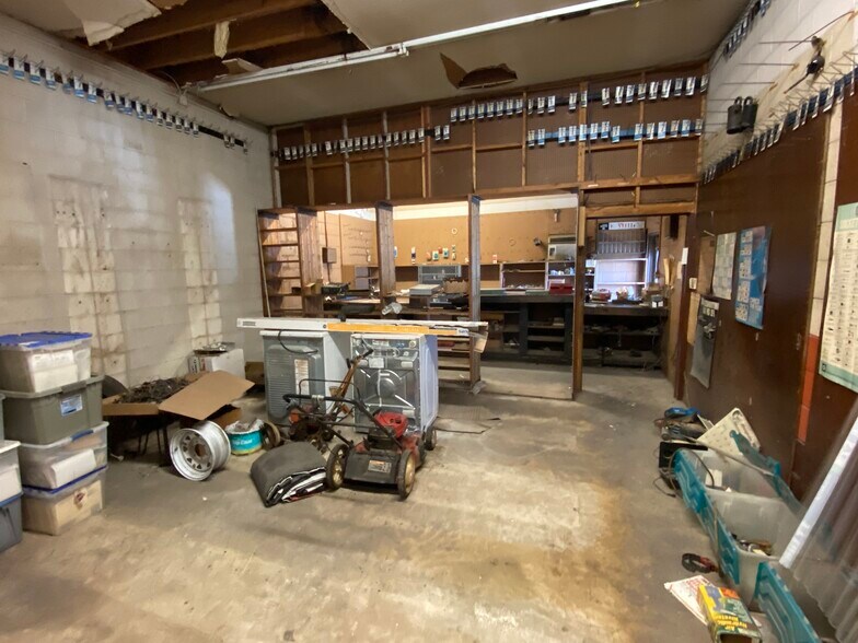 More Photos Of 2602 Fredericksburg Rd, San Antonio Service For Lease