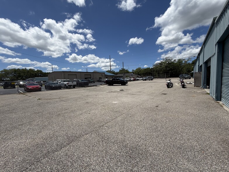 More Photos Of 15921 N Florida Ave, Lutz Warehouse For Sale