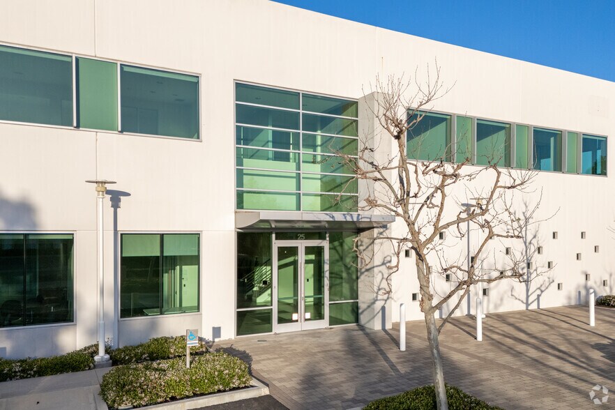 More Photos Of 25 Edelman, Irvine Office For Lease