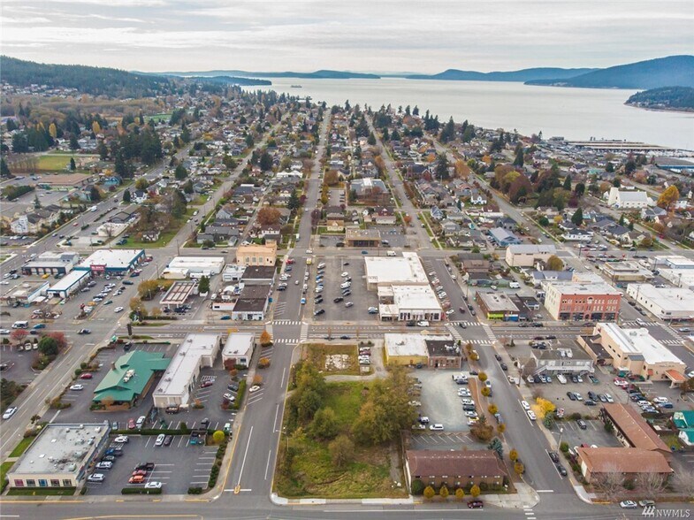 More Photos Of 904 10th St, Anacortes Land For Sale