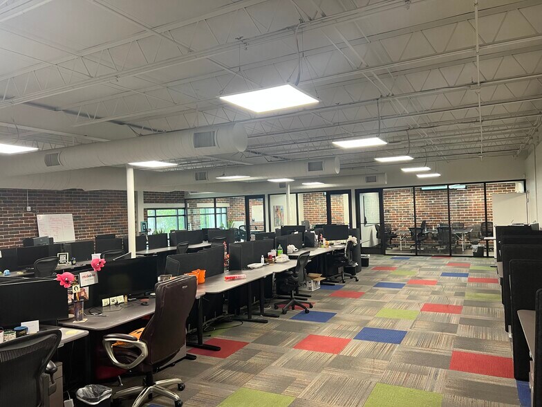 More Photos Of 7490 N 36th St, Pinellas Park Loft Creative Space For Lease