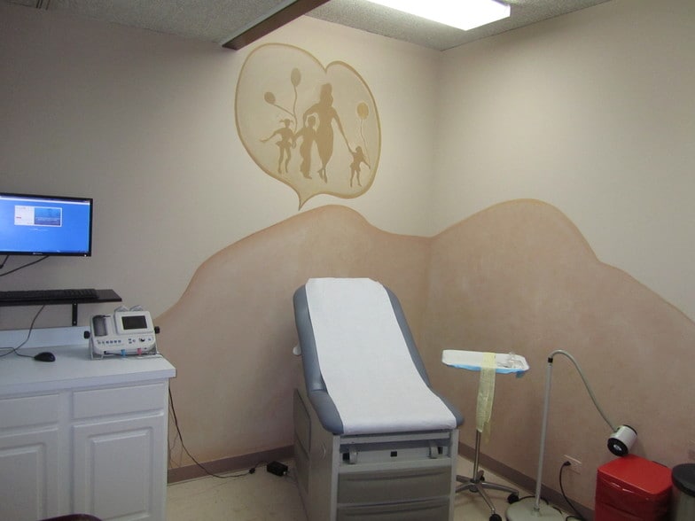 More Photos Of 1 Tiffany Pt, Bloomingdale Medical For Sale