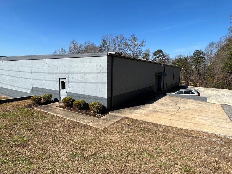 More Photos Of 298 Willis St, Gaffney Manufacturing For Sale
