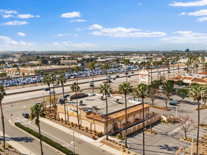 More Photos Of 2801 Paseo Mercado, Oxnard Freestanding For Sale