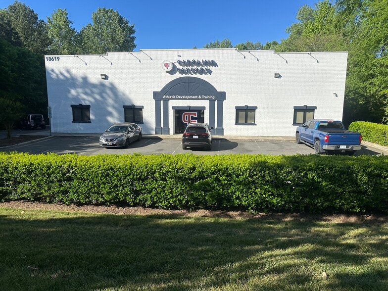 More Photos Of 18619 Starcreek Dr, Cornelius Light Distribution For Lease