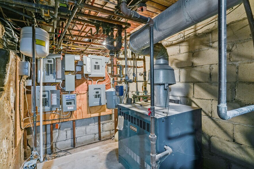 More Photos Of 1043-1045 Charles St, Providence Storefront Retail Residential For Sale