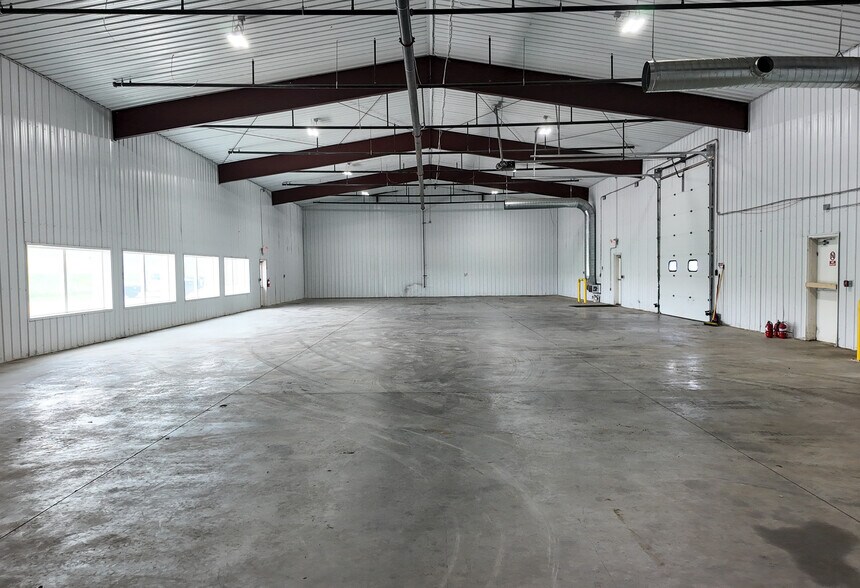 More Photos Of 47054 104th St, Sioux Falls Warehouse For Lease