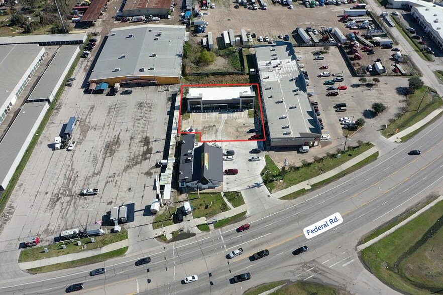 More Photos Of 851 Federal Rd, Houston Storefront For Lease