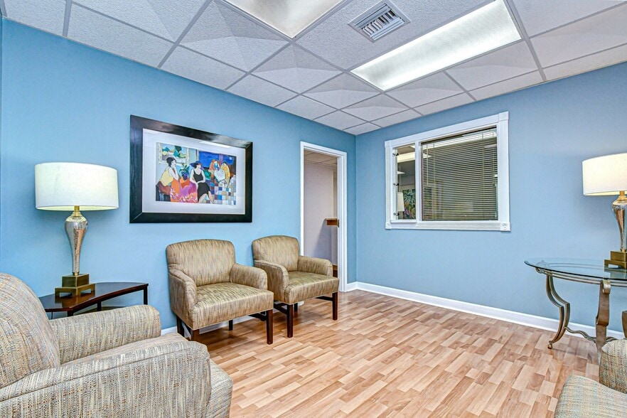 More Photos Of 4710 N Habana Ave, Tampa Medical For Sale