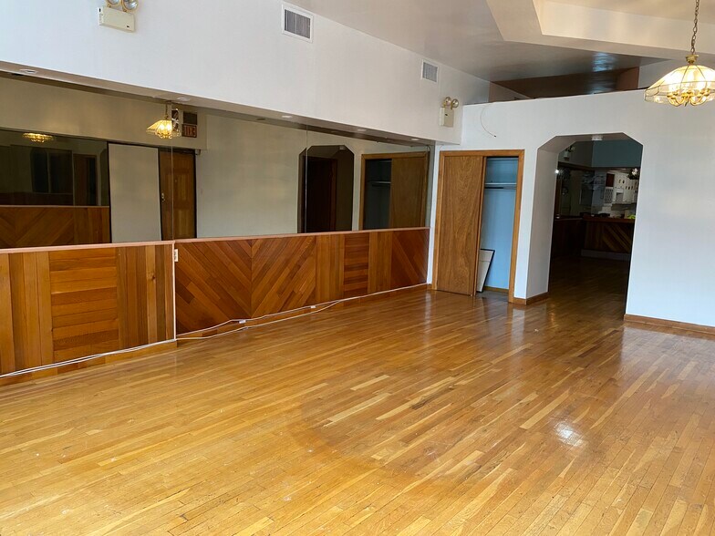 More Photos Of 1914 3rd Ave, New York Storefront Retail Office For Lease
