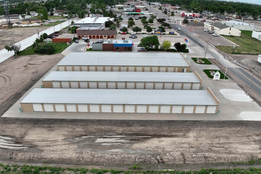 More Photos Of 1011 W 27th St, Scottsbluff Self Storage For Sale