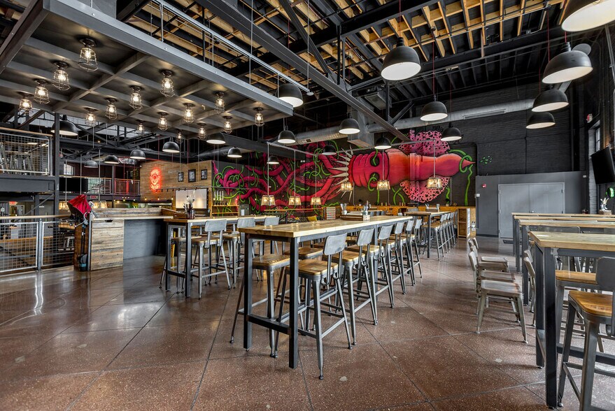 More Photos Of 316-320 Reading Rd, Cincinnati General Retail For Lease