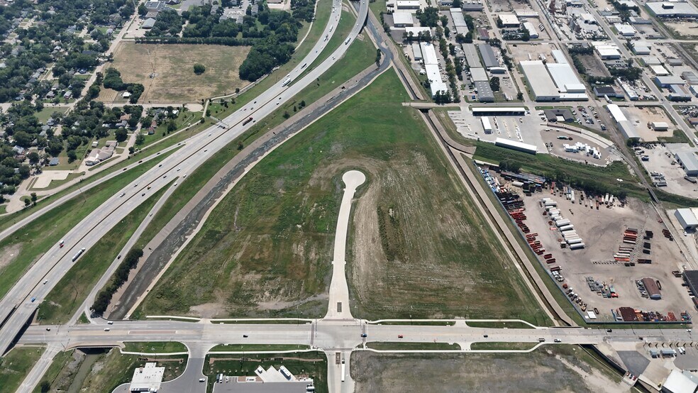More Photos Of I 135 @ E. 21st St. N., Wichita Land For Sale