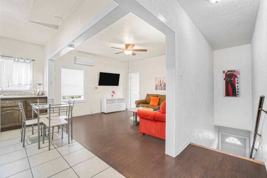 More Photos Of 2536 Atlantic Ave, Long Beach Multifamily For Sale