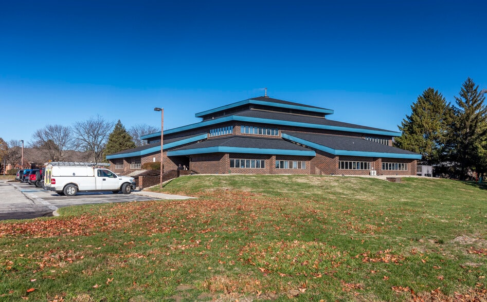 More Photos Of 2000 E 116th St, Carmel Medical For Sale