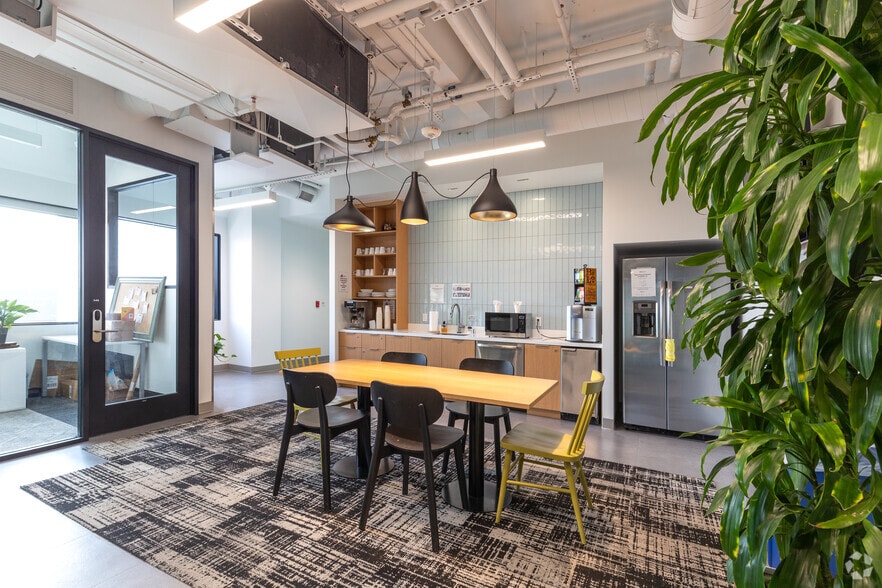 More Photos Of 10100 Venice Blvd, Culver City Loft Creative Space For Lease