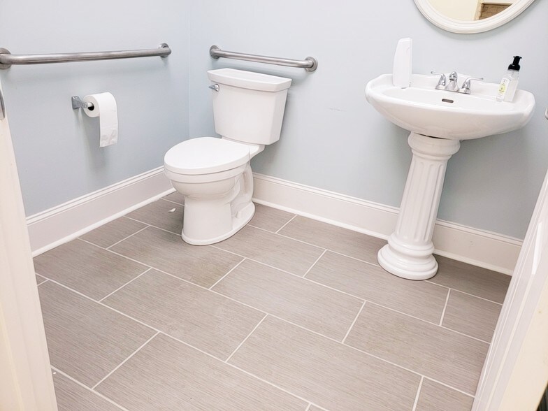 More Photos Of 308 Maxwell Rd, Alpharetta Office For Lease