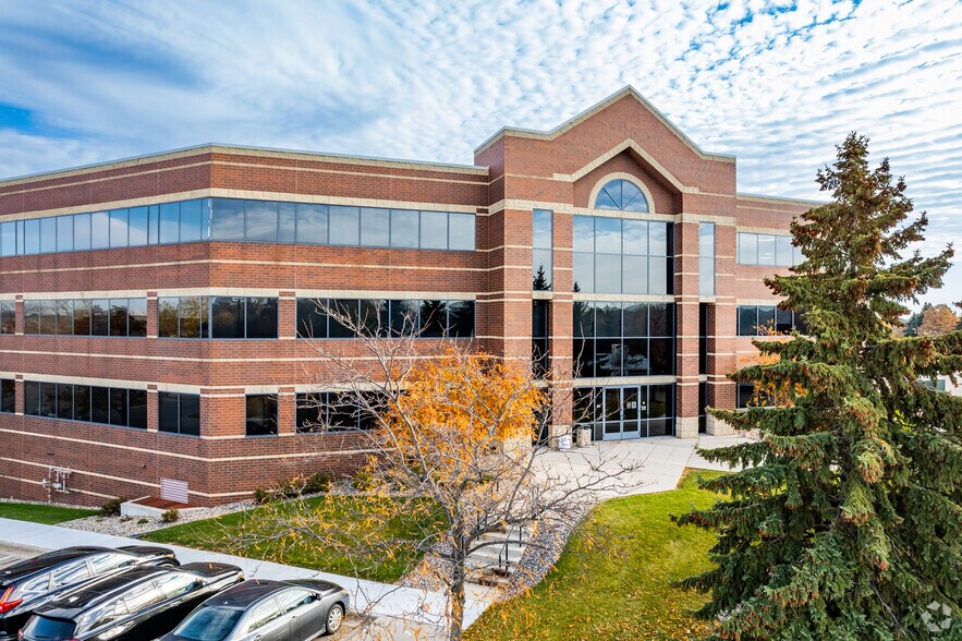 More Photos Of 1270 Northland Dr, Mendota Heights Medical For Lease