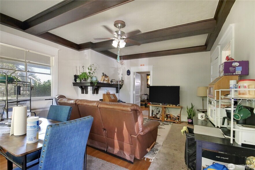 More Photos Of 506 1st St SW, Auburn Apartments For Sale