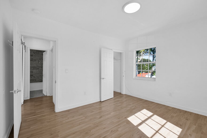 More Photos Of 3711 SW 27th Ter, Miami Specialty For Sale