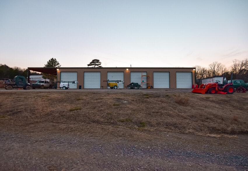 More Photos Of NE 120th, Red Oak Land For Sale