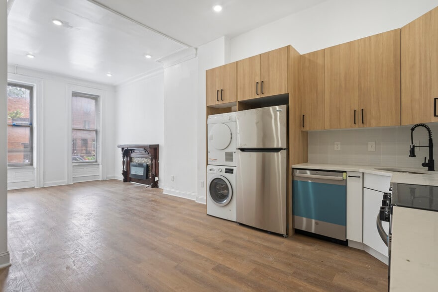 More Photos Of 1618 S Broad St, Philadelphia Apartments For Sale