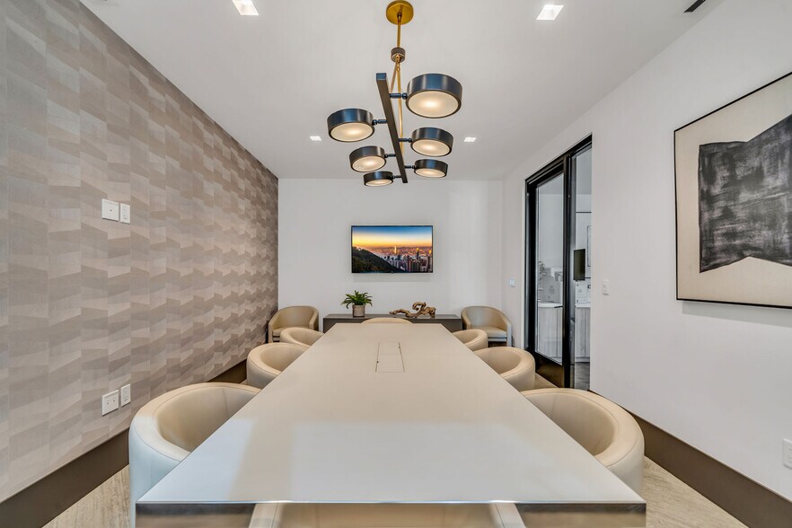 More Photos Of 2801 Sunset Pl, Los Angeles Apartments For Lease