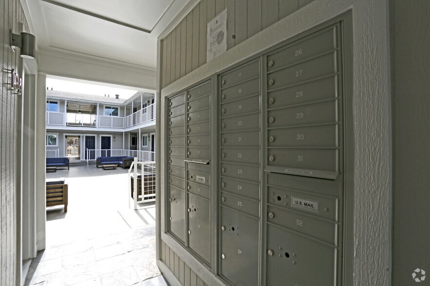 More Photos Of 4919 San Jacinto St, Dallas Apartments For Sale