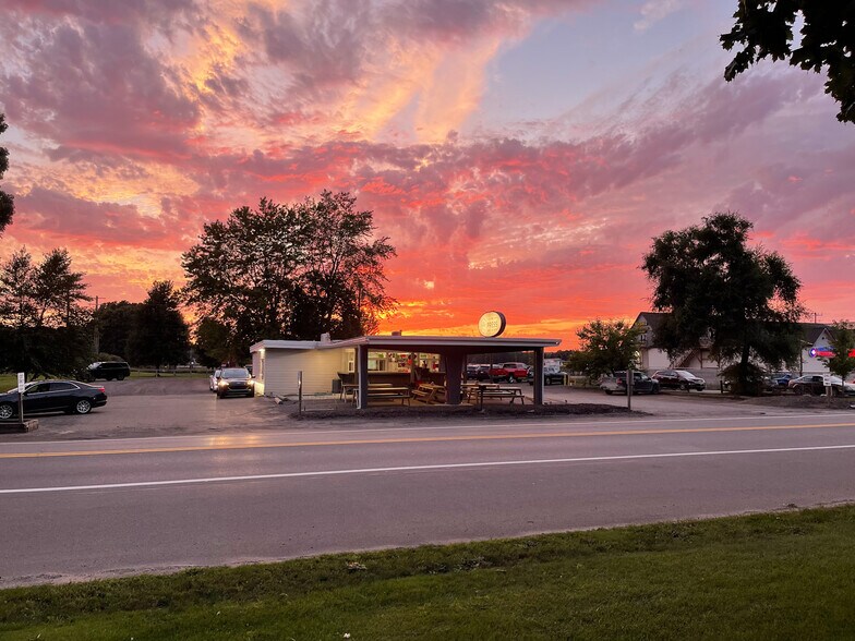 More Photos Of 2120 S Milford Rd, Highland Freestanding For Sale